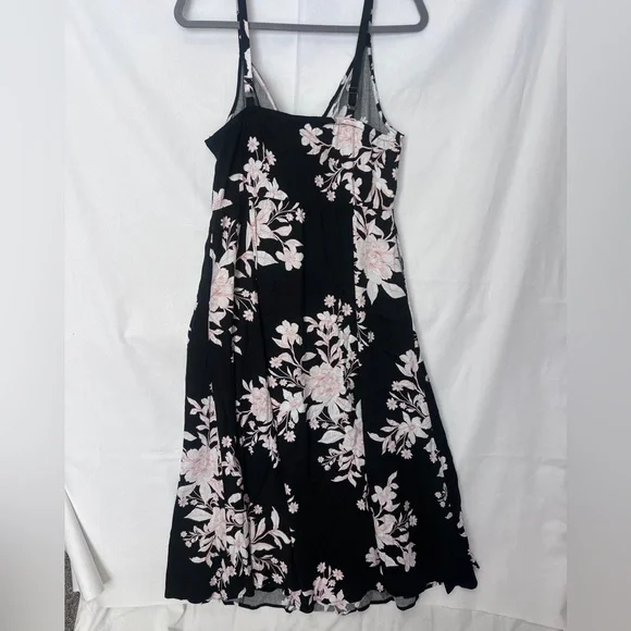 Torrid Black and Pink Floral Maxi Dress NWT size 12(0) - Picture 3 of 8